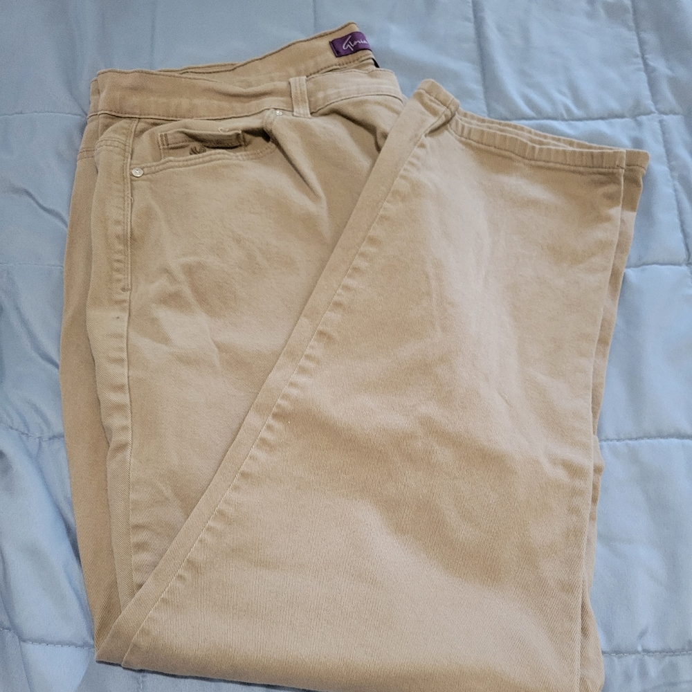 Gloria Vanderbilt Amanda tan jeans size 20W gently used